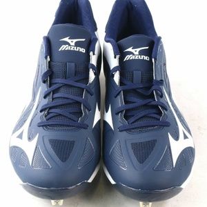 Mizuno Men's Heist IQ Mid Metal Cleats features: